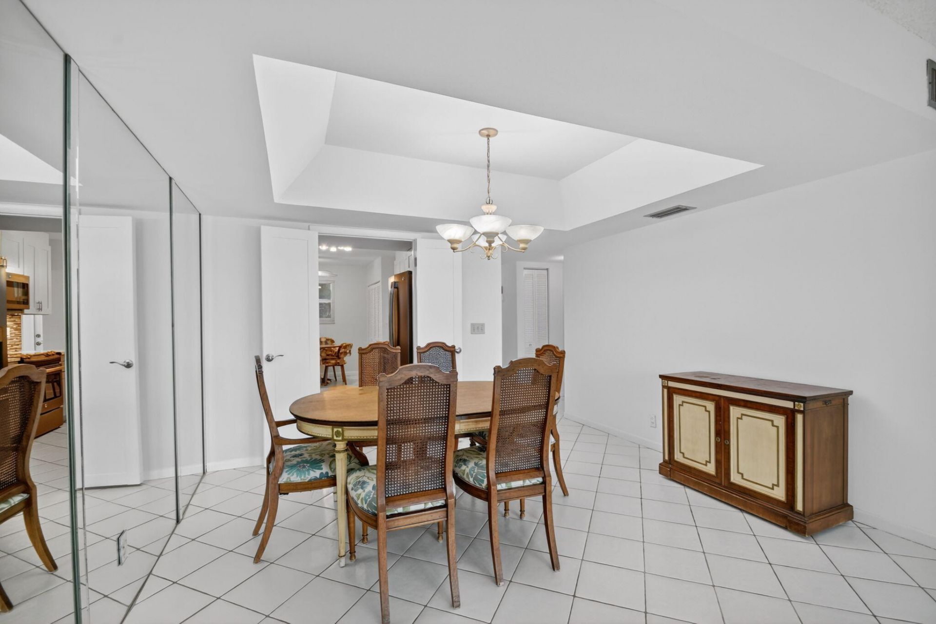 3425 Via Poinciana, Unit 403, Lake Worth, FL 33467 Photo