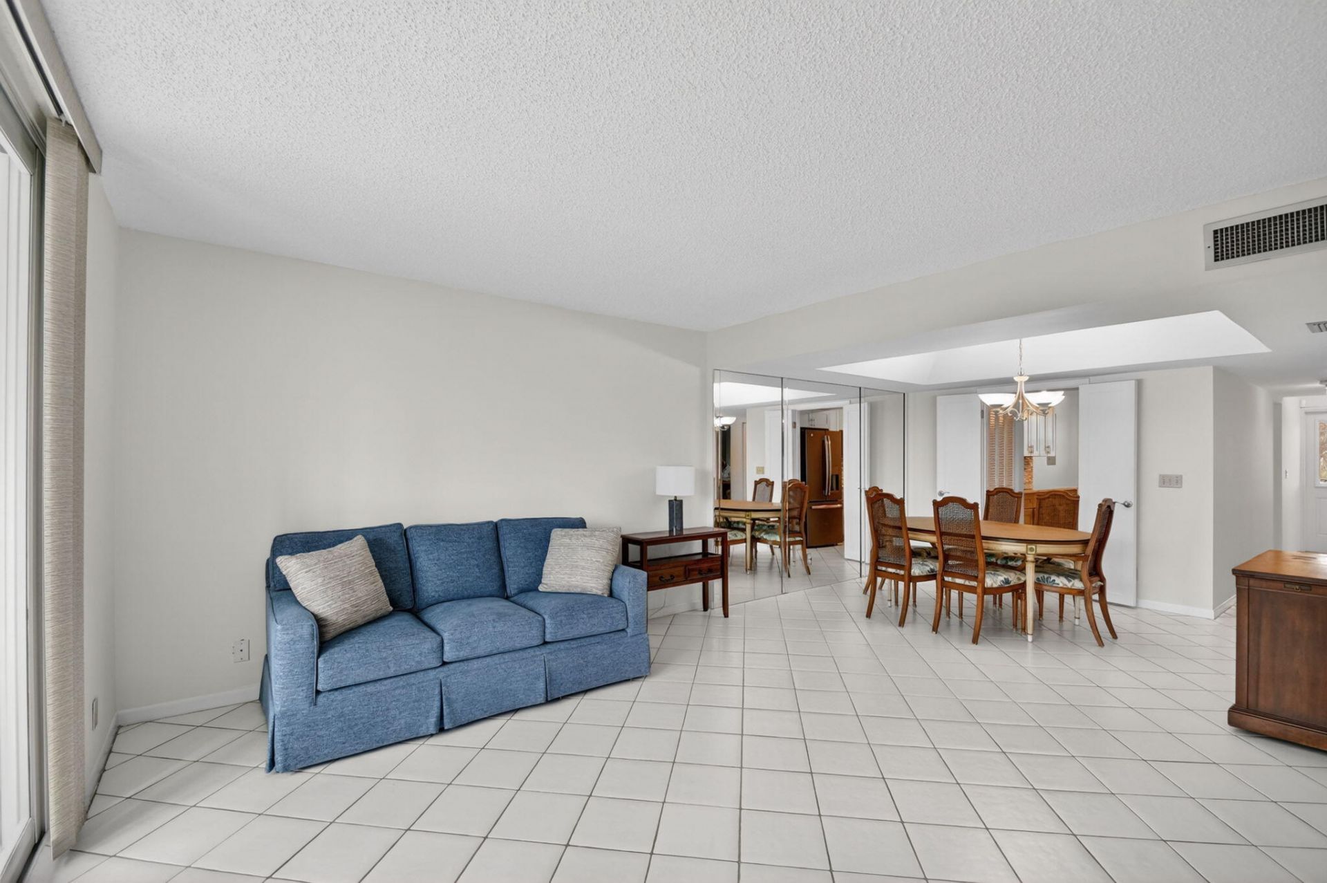 3425 Via Poinciana, Unit 403, Lake Worth, FL 33467 Photo