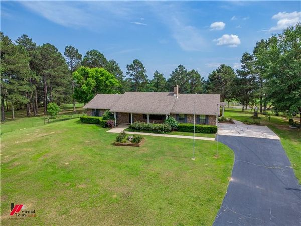 236 CHARLIE CANNON Road, Coushatta, LA 71019