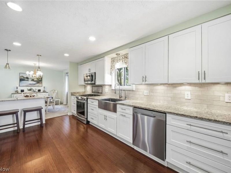 27631 Edgepark Boulevard , North Olmsted, OH 44070 Photo 11
