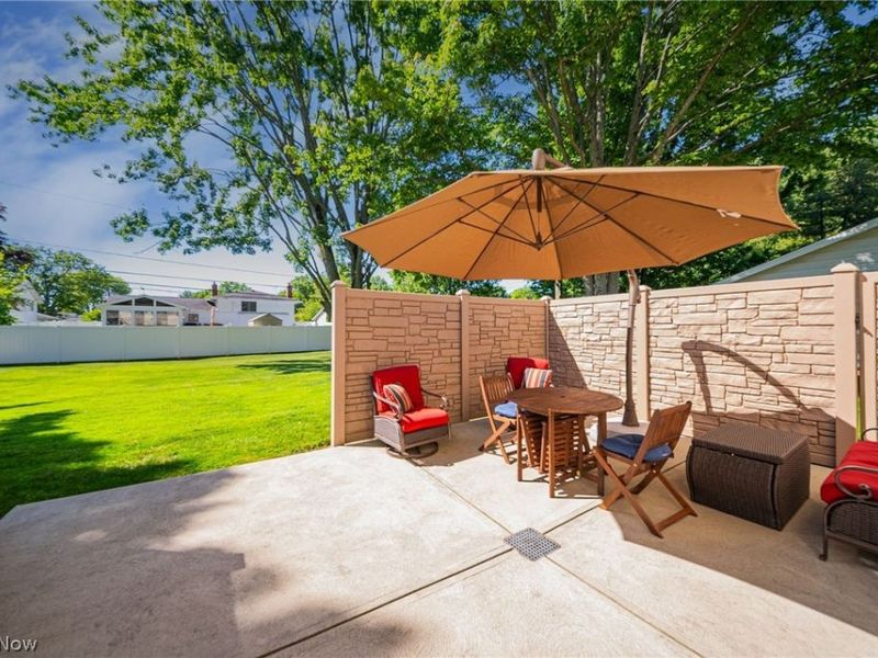 27631 Edgepark Boulevard , North Olmsted, OH 44070 Photo 14