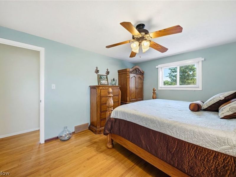 27631 Edgepark Boulevard , North Olmsted, OH 44070 Photo 33