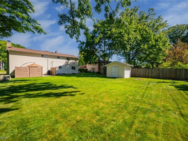 27631 Edgepark Boulevard , North Olmsted, OH 44070 Photo 39