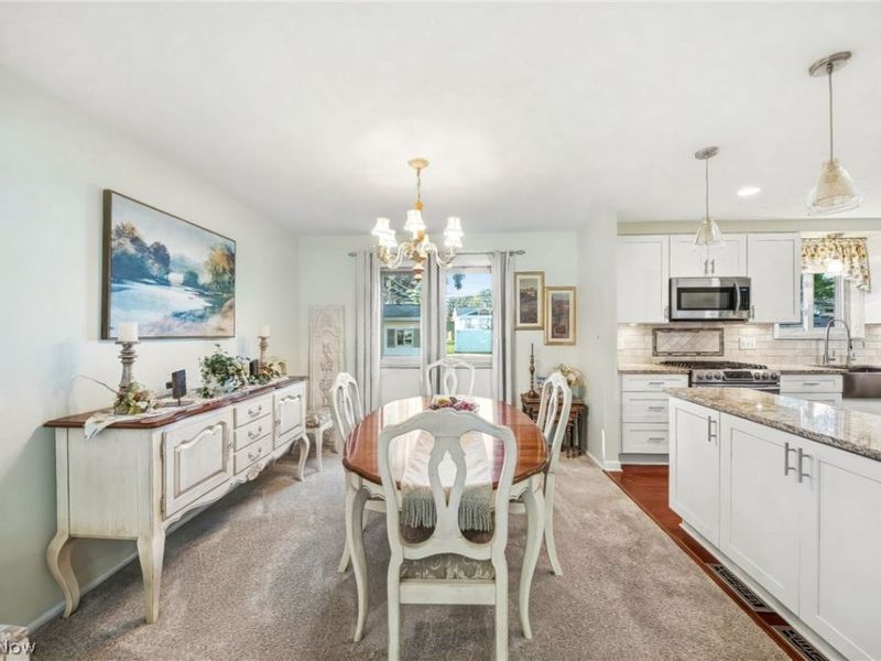 27631 Edgepark Boulevard , North Olmsted, OH 44070 Photo 6