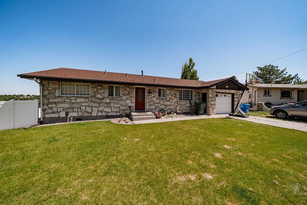 1942 Monte Vista Drive, Pocatello, ID 83201 Main Photo