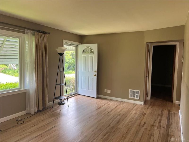 116 S Hayden Avenue, Dayton, OH 45431 Photo 2