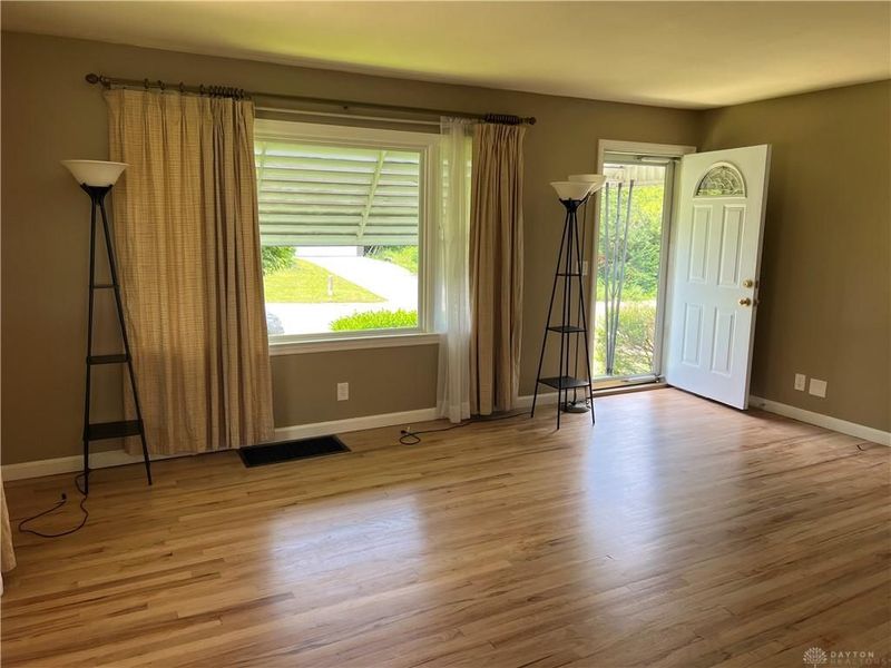 116 S Hayden Avenue, Dayton, OH 45431 Photo 2
