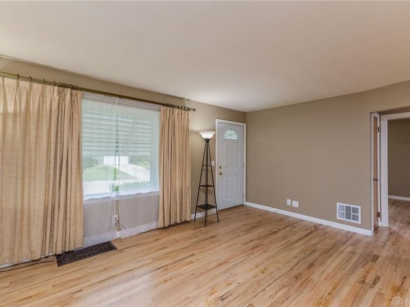 116 S Hayden Avenue, Dayton, OH 45431 Photo 4