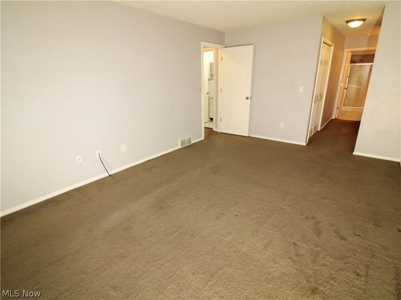 1217 W River Road N, Unit D1, Elyria, OH 44035 Photo 17