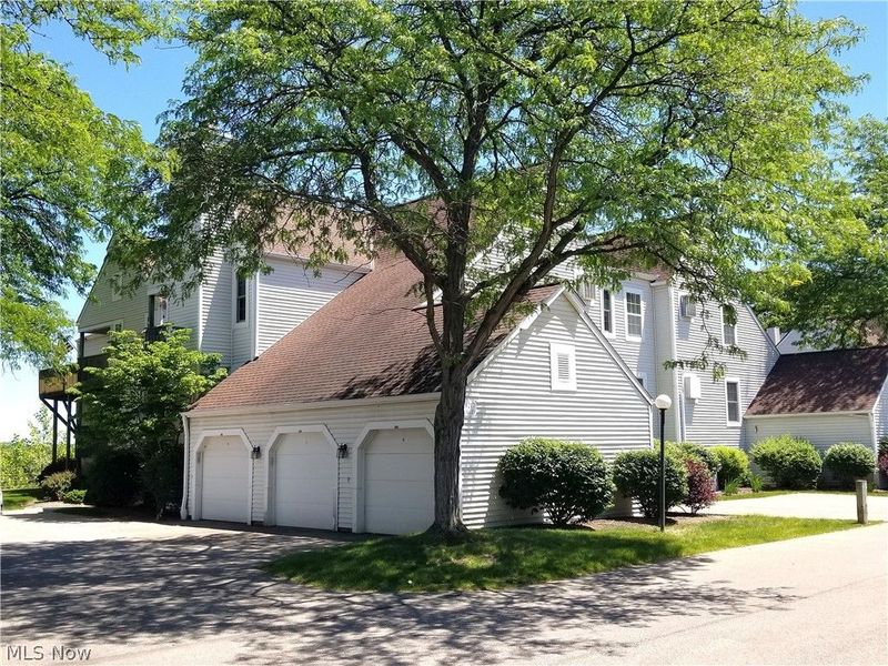 1217 W River Road N, Unit D1, Elyria, OH 44035 Photo 3