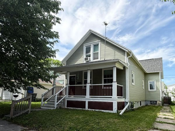 1244 Trimberger Ct, Sheboygan, WI 53081