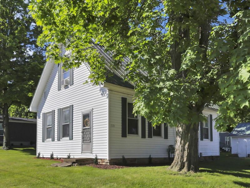 110 S Walnut Street , Lithopolis, OH 43136 Photo 3