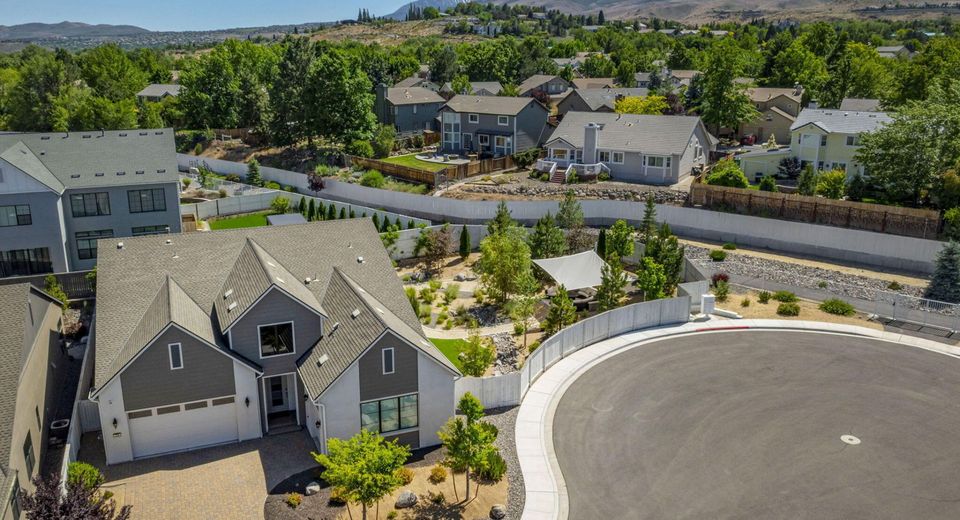 724 W Pleasant Oak Trail, Reno, NV 89509 Photo