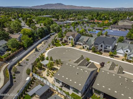 724 W Pleasant Oak Trail, Reno, NV 89509 Photo