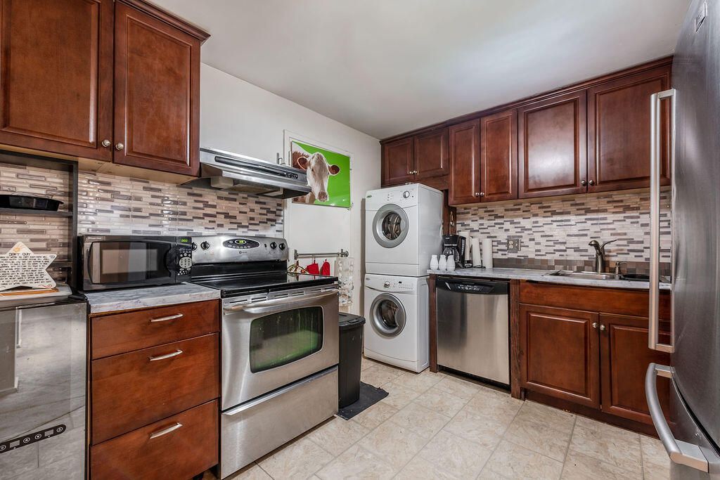 3680 Inverrary Drive, Unit 1v, Lauderhill, FL 33319 Photo