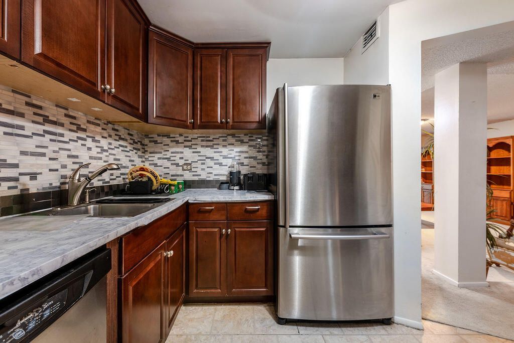 3680 Inverrary Drive, Unit 1v, Lauderhill, FL 33319 Photo