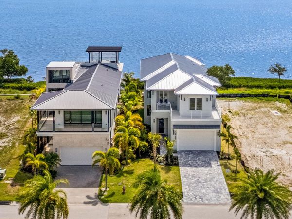 4842 S Harbor Drive, Vero Beach, FL 32967