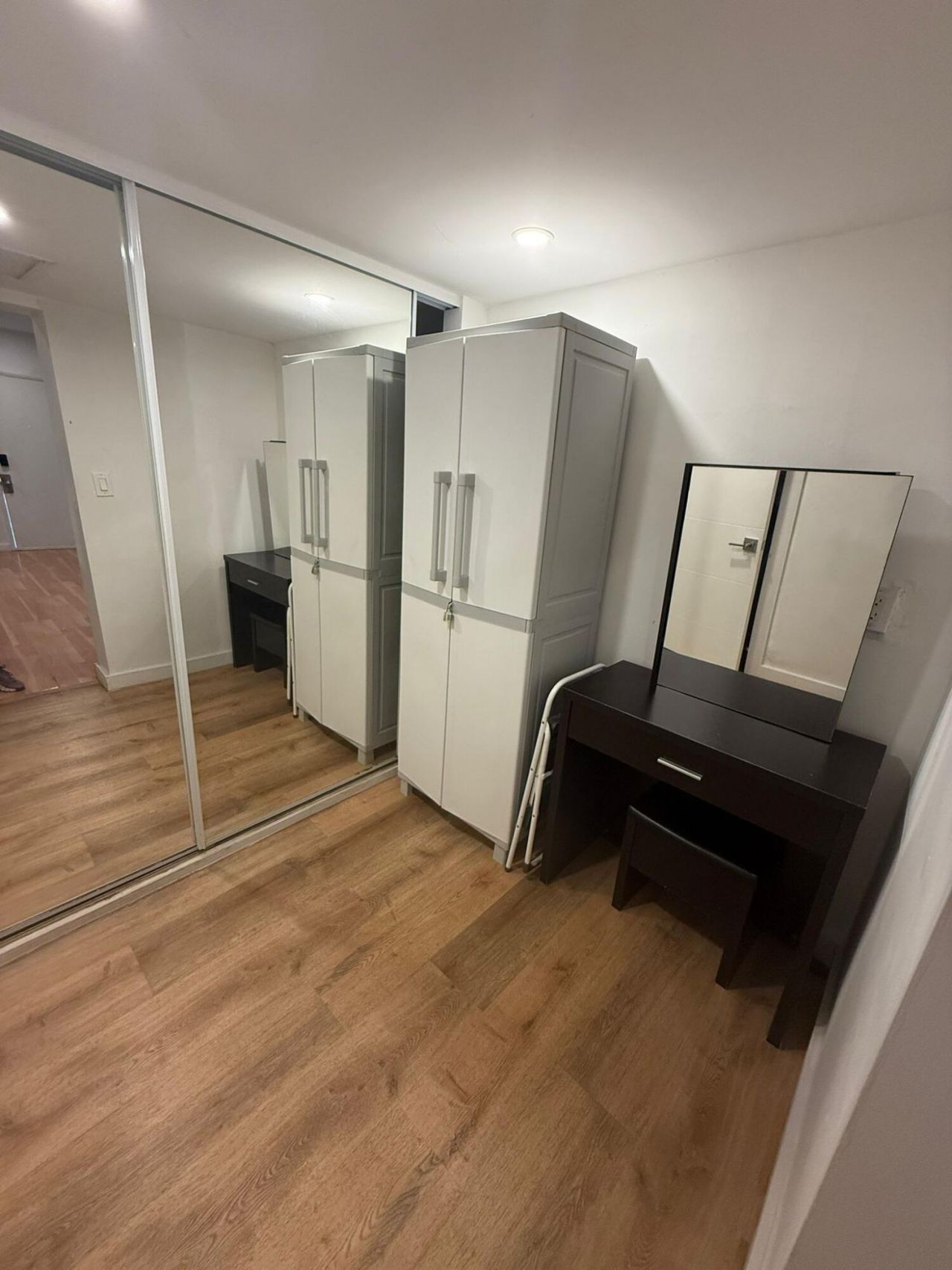26 Diplomat Parkway, Unit 2223, Hallandale Beach, FL 33009 Photo