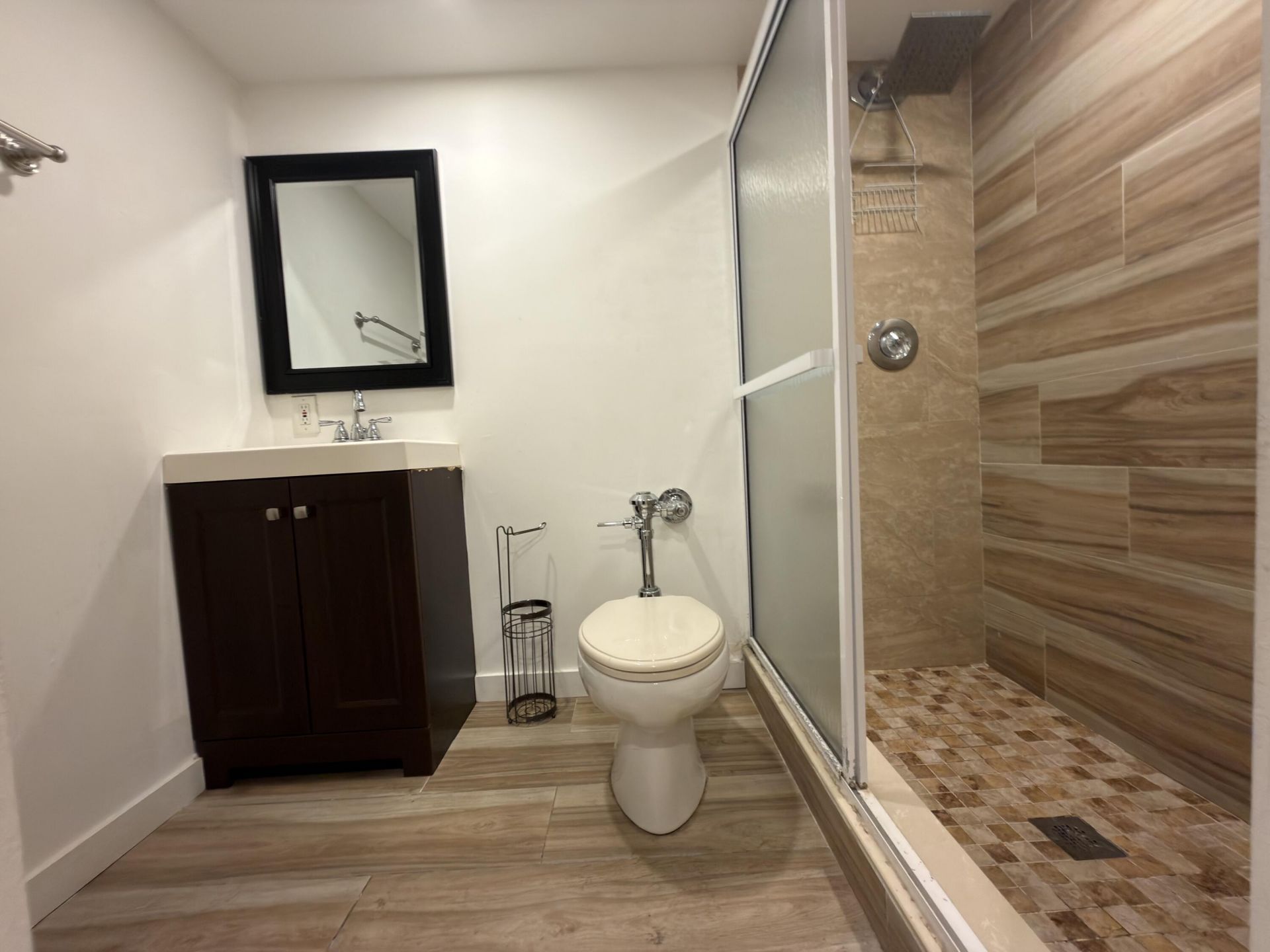 26 Diplomat Parkway, Unit 2223, Hallandale Beach, FL 33009 Photo