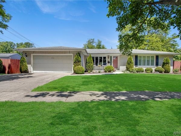 206 Countryside Lane , Buffalo, NY 14221