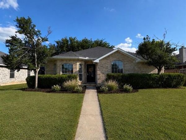706 Crenshaw Drive, Cedar Hill, TX 75104