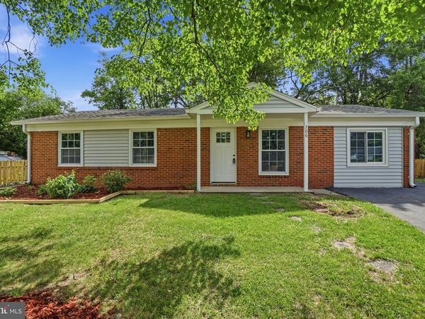 706 S DOGWOOD COURT, STERLING, VA 20164