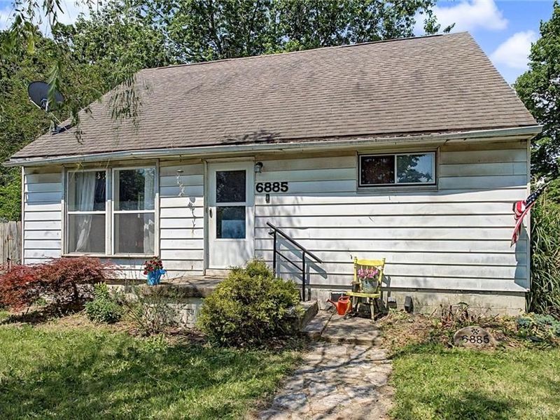6885 Keats Drive, Harrison Township, OH 45414 Photo 1