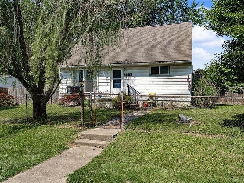 6885 Keats Drive, Harrison Township, OH 45414 Photo 2