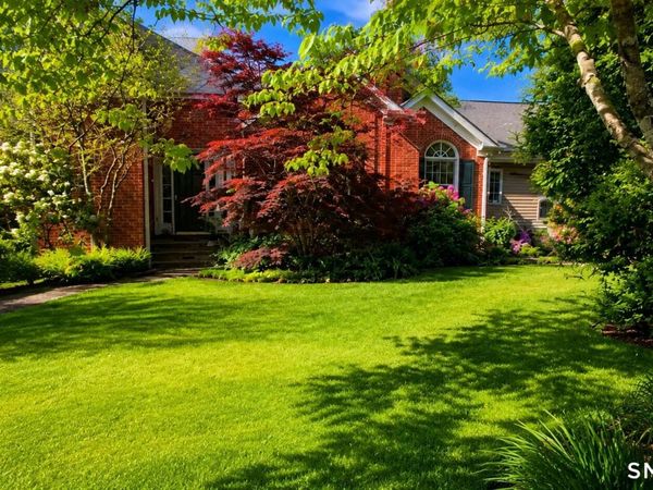 47B East Maple , Unit B, New Canaan, CT 06840
