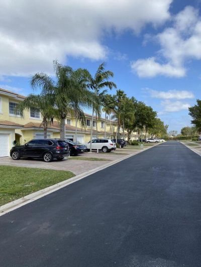 925 Imperial Lake Road, West Palm Beach, FL 33413 Photo