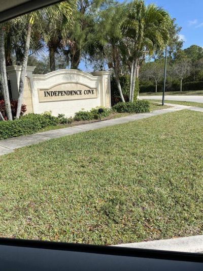 925 Imperial Lake Road, West Palm Beach, FL 33413 Photo