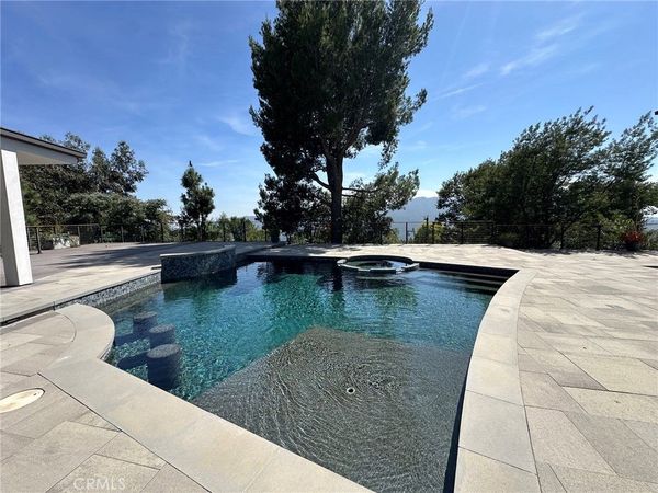 2906 Mountain Pine, La Crescenta, CA 91214