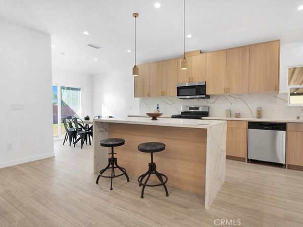 14868 Envoy, Sylmar, CA 91342