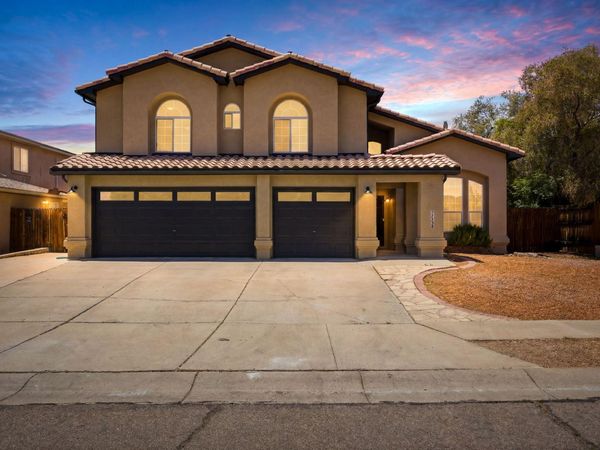 7739 Ridgeview Drive NW, Albuquerque, NM 87120