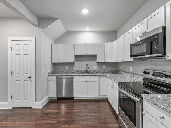 434 Caldwell Dr , Columbia, TN 38401