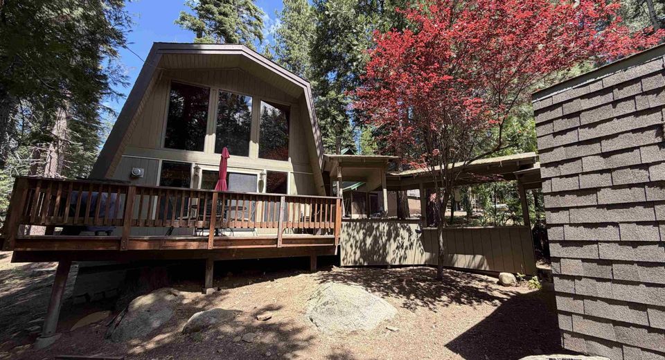 105 Marion Trail, Lake Almanor, CA 96020 Photo
