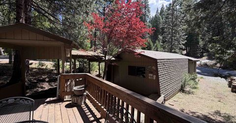 105 Marion Trail, Lake Almanor, CA 96020 Photo