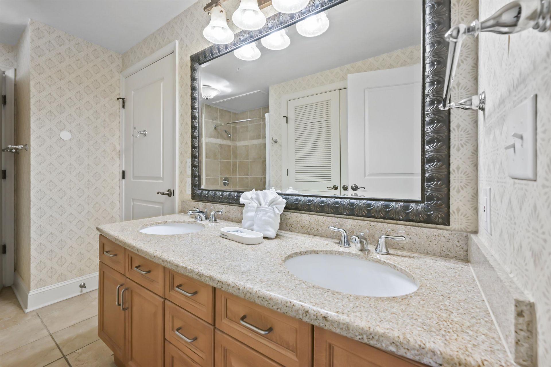 8121 Amalfi Pl.  Photo 18