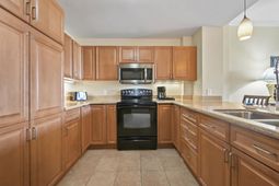 8121 Amalfi Pl.  photo 4