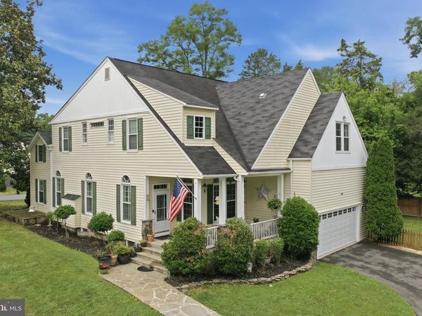 232 MARYLAND AVENUE, HAMILTON, VA 20158