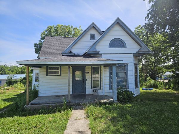 203 E Pennington Avenue , Ava, MO 65608