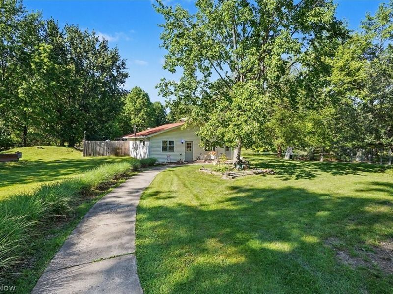 4250 Herr Fieldhouse Road, Southington, OH 44470 Photo 26
