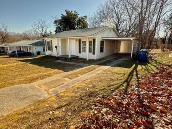 214 E Acheson Street, Denison, TX 75021