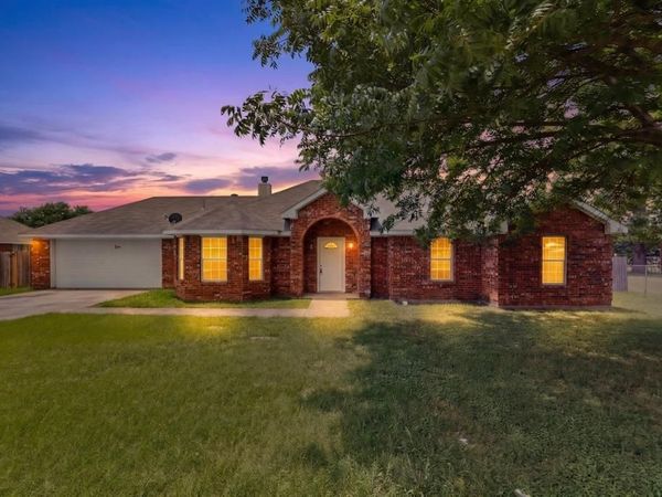 2509 Gerry Way Street, Lancaster, TX 75134