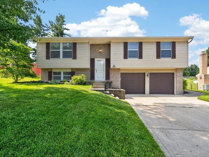 5007 Clarevalley Drive, Delhi Twp, OH 45238 Photo 1