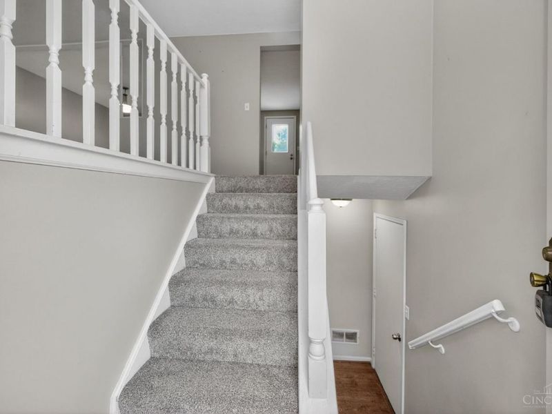 5007 Clarevalley Drive, Delhi Twp, OH 45238 Photo 2