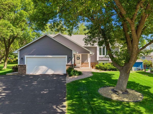 9056 Glacier Road, Woodbury, MN 55125