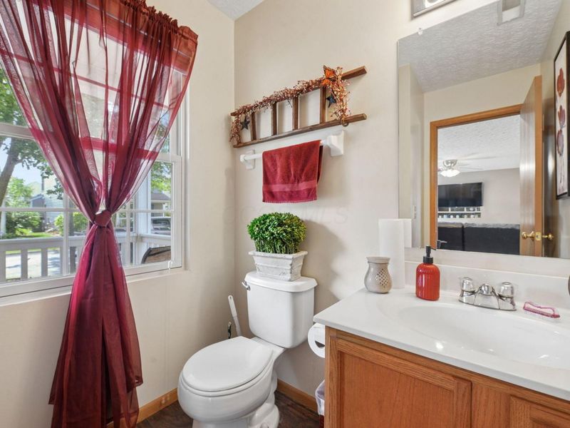 560 Star Spangled Place, Unit 101, Galloway, OH 43119 Photo 6