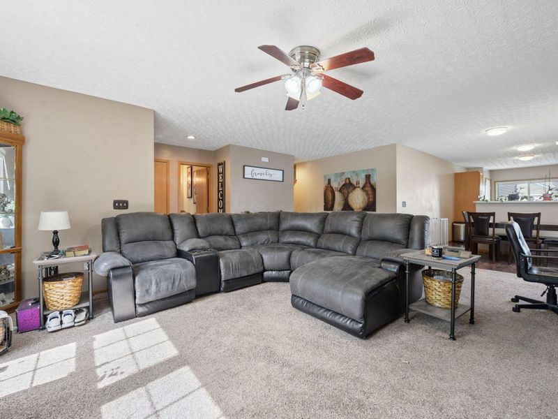 560 Star Spangled Place, Unit 101, Galloway, OH 43119 Photo 7