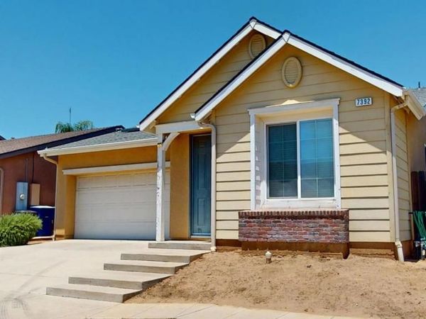 7392 Robinson, Fresno, CA 93737